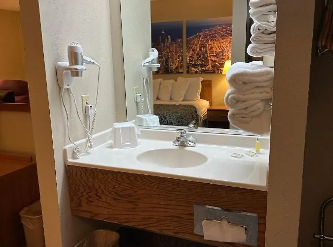 Hotel Econo *